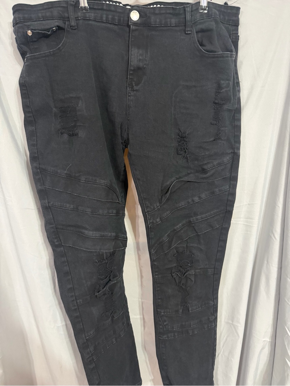 Men's RGSTR Black Distressed Moto-Style Jeans